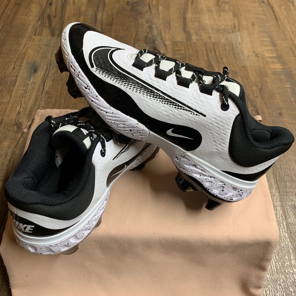 Nike Alpha Huarache Elite 4 Low” TPU Plastic Cleat